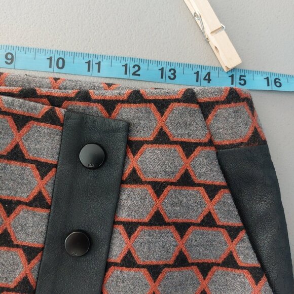 Karen Millen Skirt Wool Blend Geometric Wrap Sz 6 Mod Retro Tweed Mini Like New - Picture 10 of 13